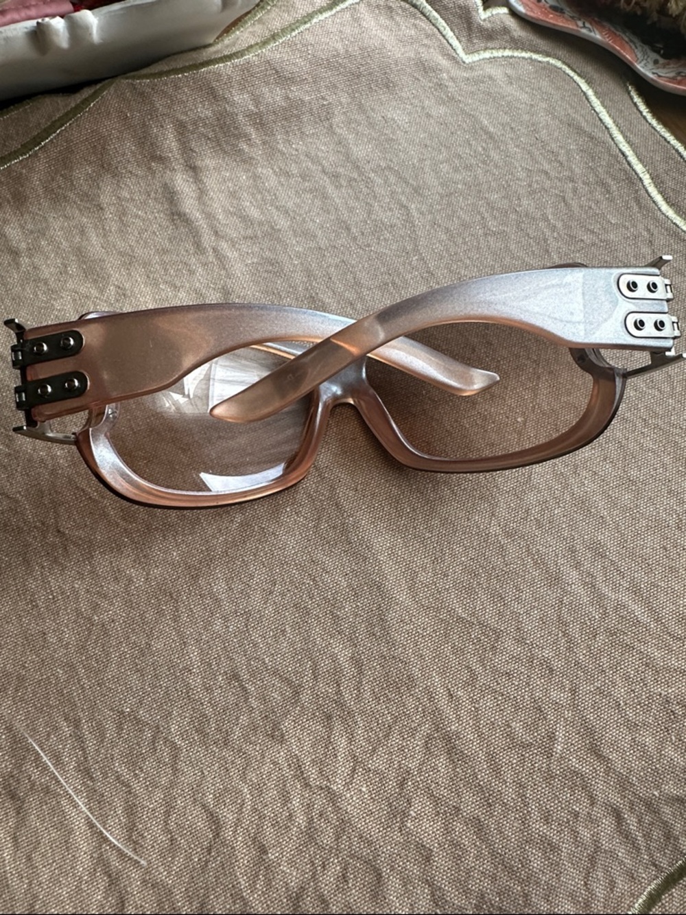 Dior Pink-Tinted Oversized Sunglasses - Picture 4 of 4